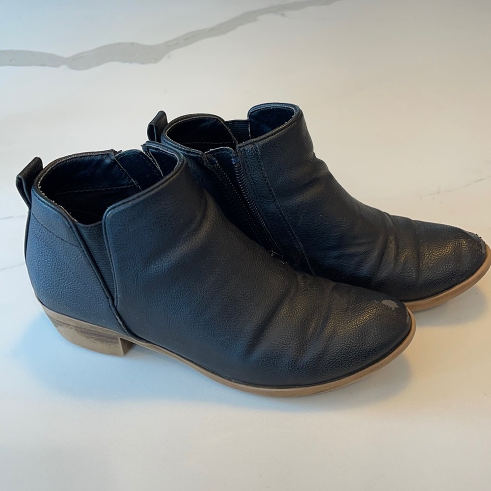 Ankle boots with zipper Size 1